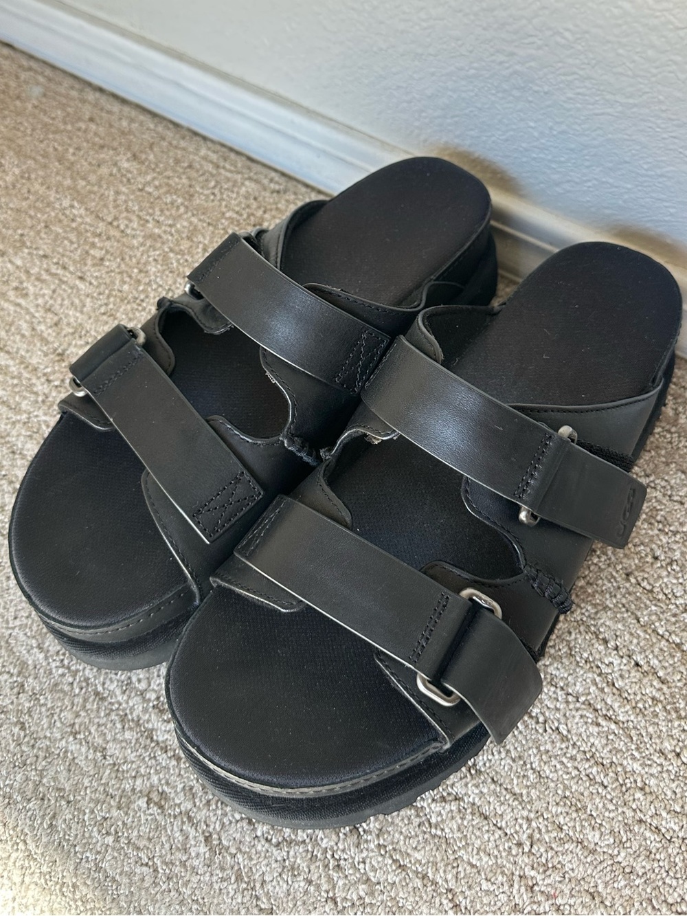 UGG Platform Black Leather Memory Foam Sandals - Picture 2 of 4